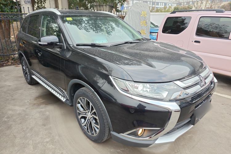 Used Mitsubishi Outlander 2018 2.0L Two-Wheel Drive Glory Edition 5 Seats
