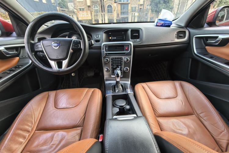 Used Volvo S60 2014 S60L T5 Intelligent Drive Edition Audio And AC Panel