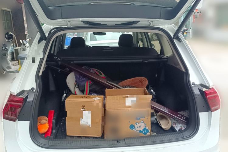 Used Volkswagen Tiguan L 2023 Restyled 330TSI Automatic Two-Wheel Drive R-Line Enhanced Comfort Version Trunk