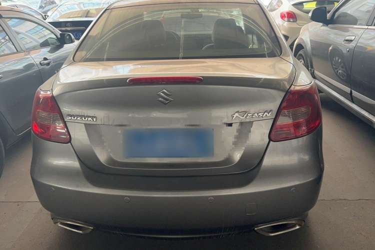 Used Suzuki Kizashi 2011 2.4L Two-Wheel Drive CVT Standard Edition
