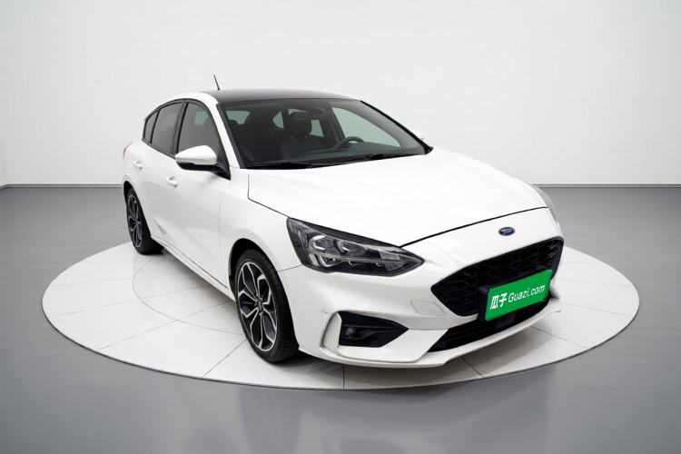 Used Ford Focus 2021 Hatchback EcoBoost 180 Automatic ST Line Exterior 2