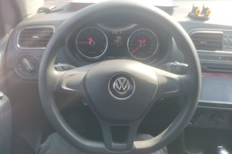 Used Volkswagen Polo 2014 1.6L Automatic Comfort Edition
