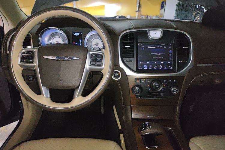 Used Chrysler 300C 2013 3.6L Prestige Edition