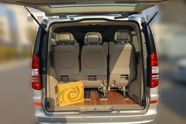 Used Mercedes-Benz Viano 2013 3.0L Comfort Edition