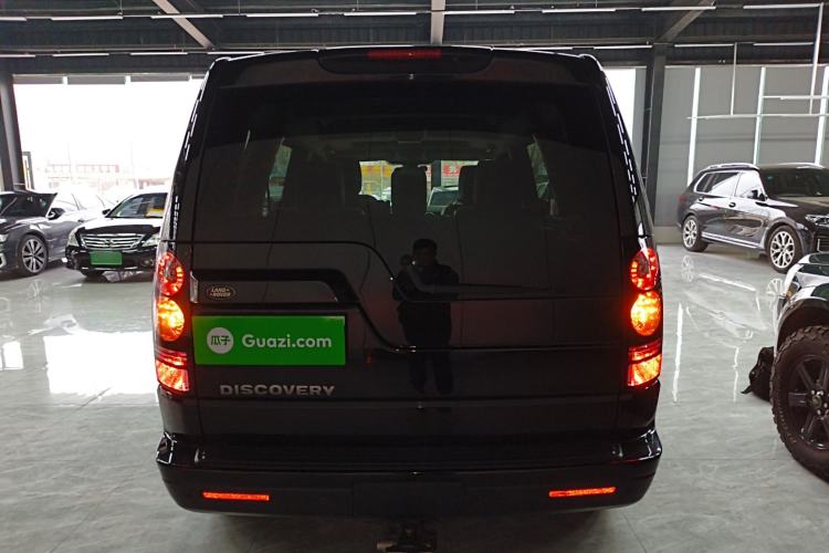 Used Land Rover Discovery 2016 3.0 SC Obsidian Black Heritage Edition SE
