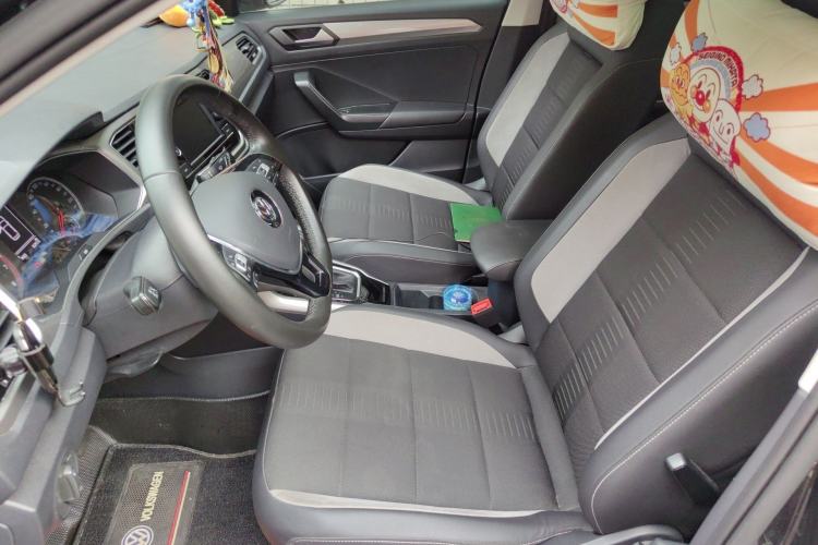 Used Volkswagen T-ROC 2019 230TSI DSG Two-Wheel-Drive Advanced Version China VI Standard Left Front Seat