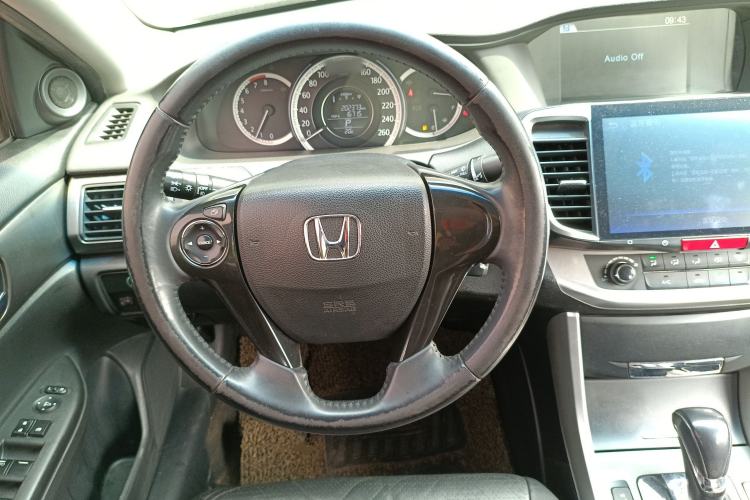 Used Honda Accord 2015 2.0L LXS Elite Edition Steering Wheel