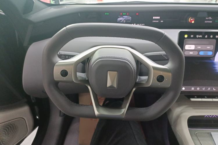 Used Avatr 12 2025 Updated Ultra All-Electric Four-Wheel Drive Steering Wheel