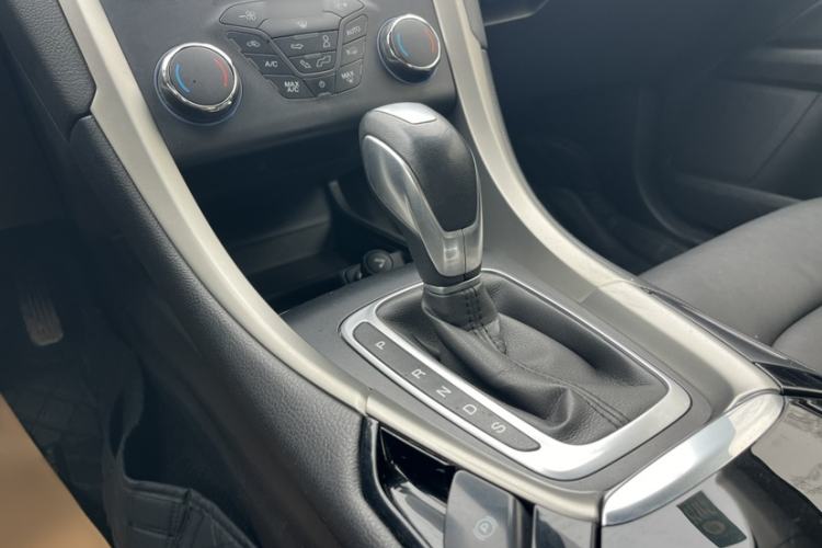 Used Ford Mondeo 2013 2.0L GTDi 200 Fashion Edition