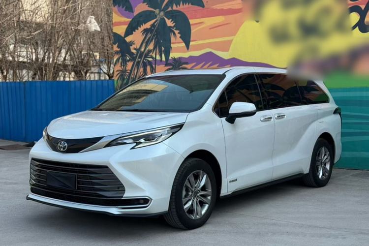 Used Toyota SIENNA 2023 2.5L Hybrid Luxury Edition Exterior 4