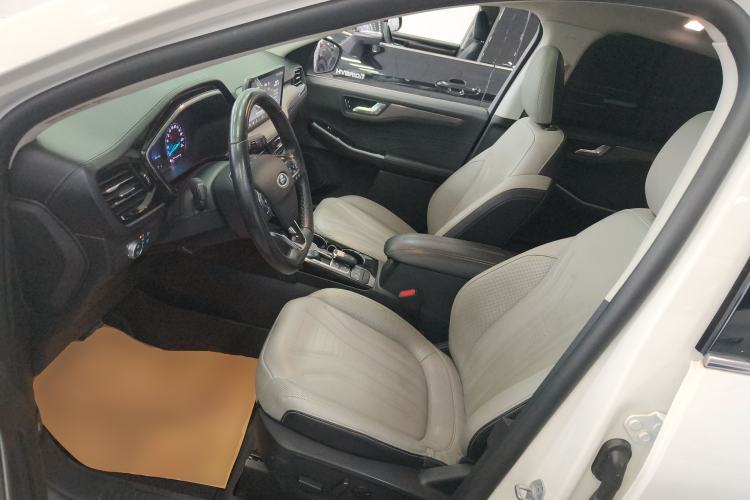 Used Ford Escape 2020 EcoBoost 245 Two-Wheel-Drive Titanium Edition
