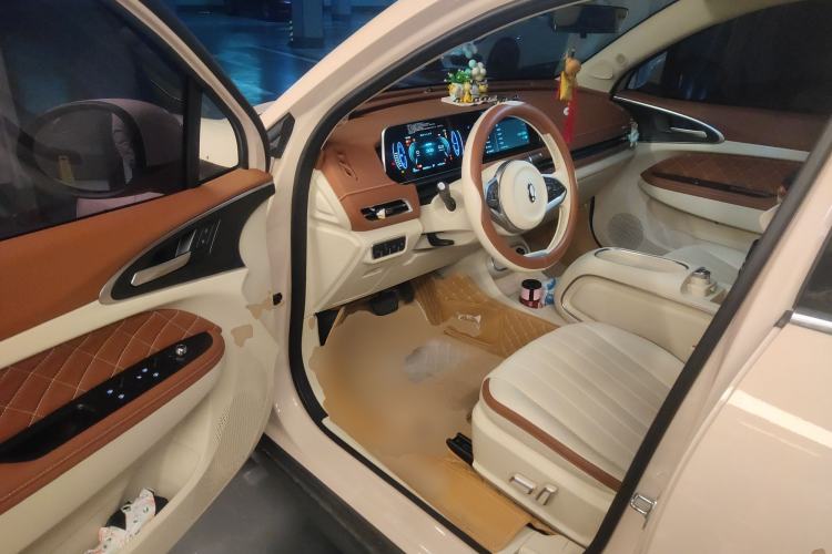 Used ORA Good Cat 2023 401 km Standard Range Comfort Version Lithium Iron Phosphate
