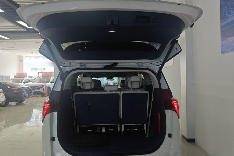 Used Buick GL8 New Energy 2024 Lu Zun Luxury Edition 7-Seater Trunk