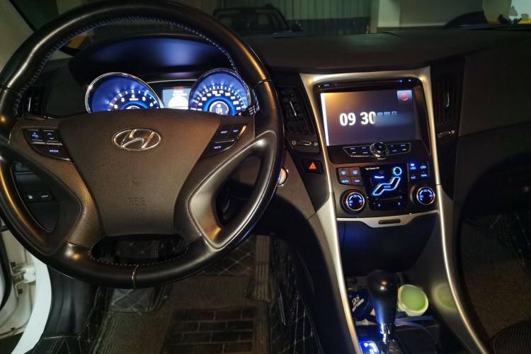 Used Hyundai Sonata 2013 2.0L Automatic Luxury Edition
