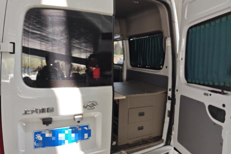 Used SAIC MAXUS Xintu V80 2021 2.0T AMT Classic Aoyuntong Short Wheelbase Mid-Roof 5/6-Seater
