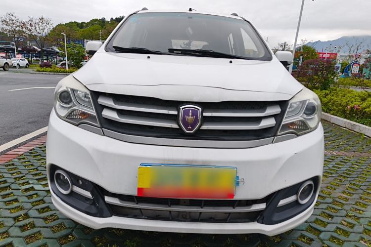 Used Jinbei 750 2015 1.5L Luxury Model Front