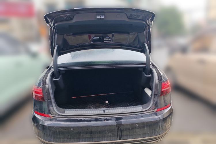 Used Volkswagen Passat 2020 330TSI Luxury Edition China VI
