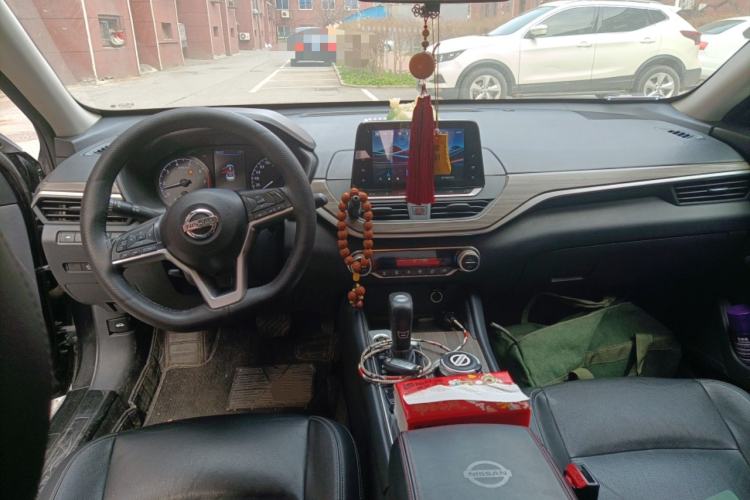 Used Nissan Teana 2021 2.0L XL Comfort Edition Center Console