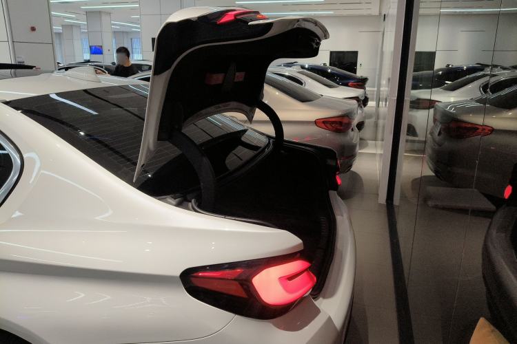 Used BMW 5 Series 2022 Restyled 530Li Leading Edition M Sport Package
