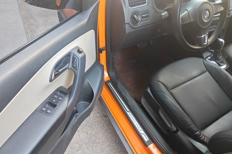 Used Volkswagen Polo 2012 1.6L Cross Polo Automatic Transmission
