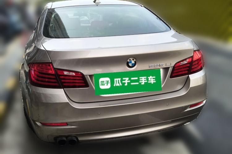 Used BMW 5 Series 2014 525Li Leading Model
