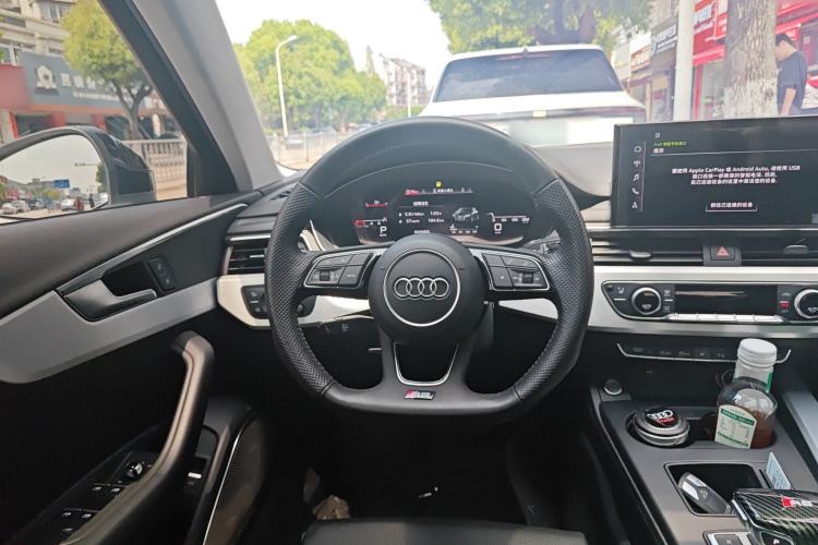 Used Audi A4L 2020 40 TFSI Fashion Dynamic Model Steering Wheel