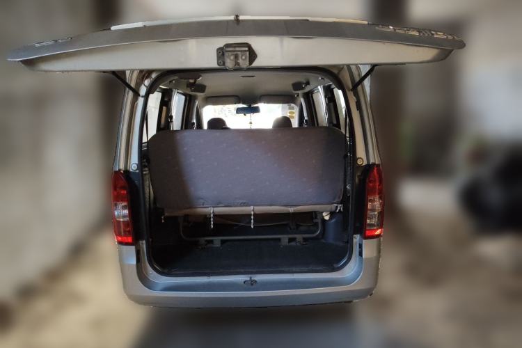 Used Wuling Rongguang V 2015 1.5L Practical Version Trunk