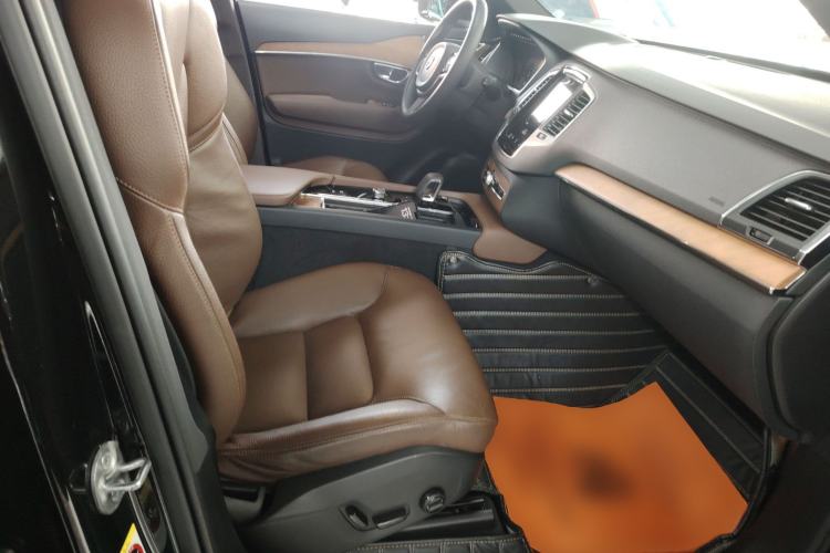 Used Volvo XC90 2023 B5 SmartDrive Luxury Edition 5 Seats
