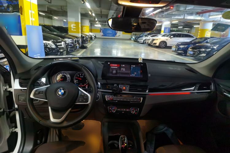 Used BMW X1 2020 sDrive25Li Leading Model
