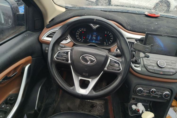 Used Soueast DX7 2017 1.5T Automatic Glory Edition Steering Wheel