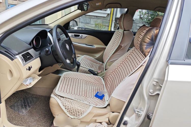 Used Buick Excelle 2013 1.5L Automatic Classic Model
