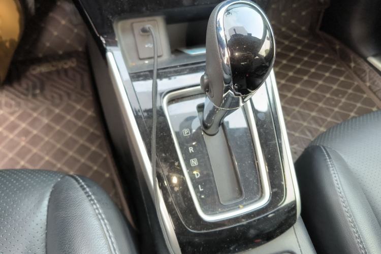 Used Nissan Sylphy 2019 1.6XV CVT Smart Connect Luxury Edition China V Standard Gear Lever