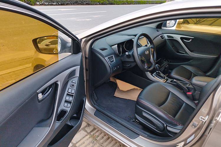 Used Hyundai Elantra (5th Generation / Langdong) 2016 1.6L Automatic Prestige Model
