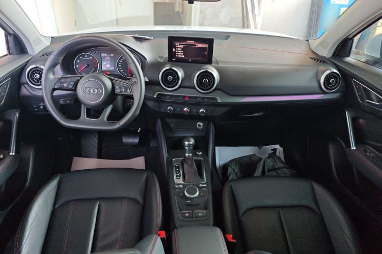 Used Audi Q2L 2022 35 TFSI Progressive Dynamic Edition Center Console