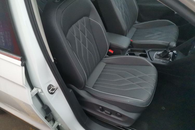 Used Volkswagen Tiguan L 2024 300TSI Automatic Two-Wheel Drive Smart Edition
