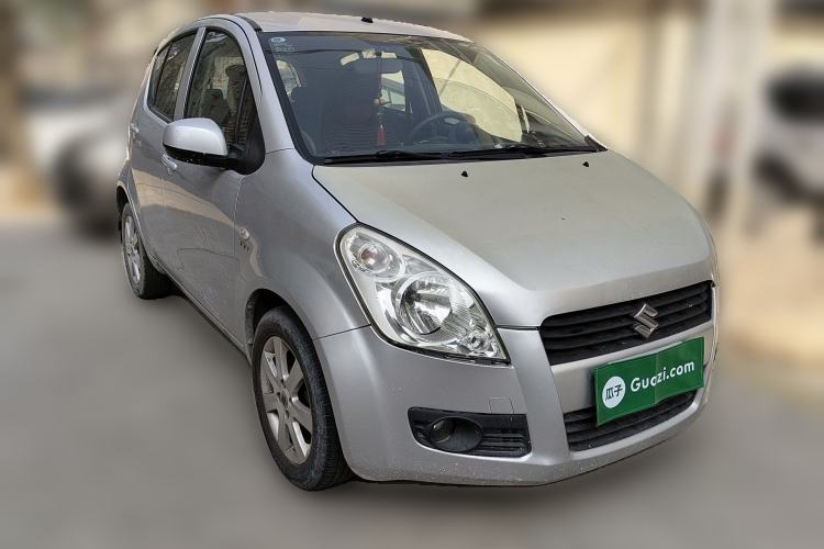 Used Suzuki Splash 2012 1.4 VVT Luxury Edition Front Right 45 Deg