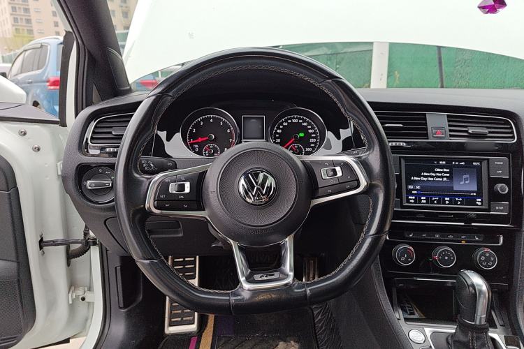 Used Volkswagen Golf 2018 280TSI Automatic R-Line Model
