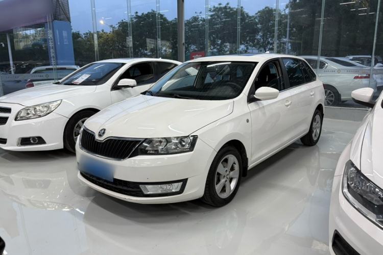 Used Skoda Rapid Spaceback 2016 Revised 1.6L Automatic Chuanxing Version