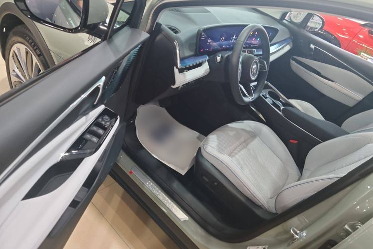 Used Buick E4 2023 Smart Edition
