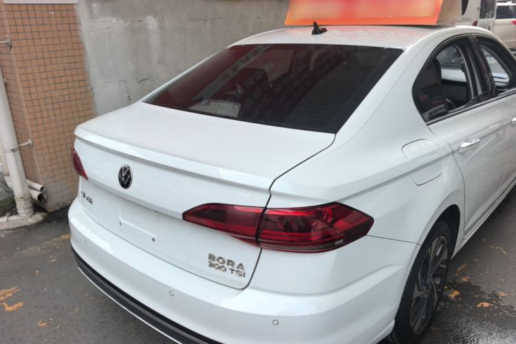 Used Volkswagen Bora 2023 300TSI DSG Prestige Edition
