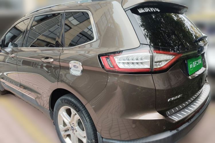 Used Ford Edge 2016 EcoBoost 245 Two-Wheel-Drive Titanium 7-Seater Rear Left 45 Deg