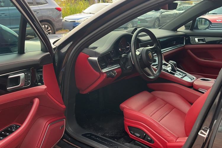 Used Porsche Panamera 2023 Facelifted Panamera 2.9T Platinum Edition