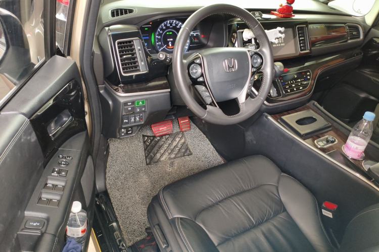 Used Honda Elysion 2019 2.0L Hybrid Luxury Edition Driver Seat