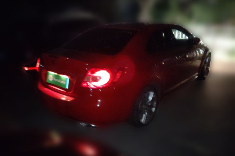 Used Suzuki Kizashi 2011 2.4L Two-Wheel Drive CVT Standard Edition
