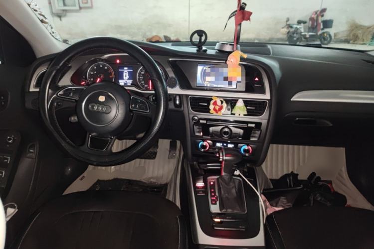 Used Audi A4L 2015 35 TFSI Automatic Standard Model Center Console