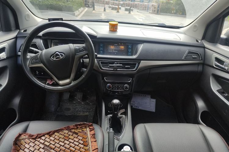 Used CHANGAN KAICHENG Oushang A600 2016 1.5L Manual Luxury 7-Seater Center Console