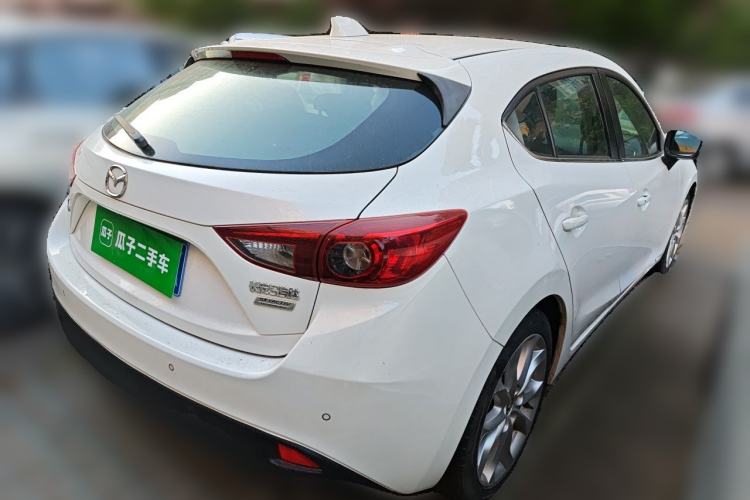 Used Mazda 3 Axela 2014 Hatchback 2.0L Automatic Sport Model
