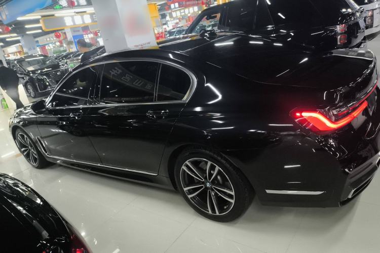 Used BMW 7 Series 2021 730Li M Sport Package
