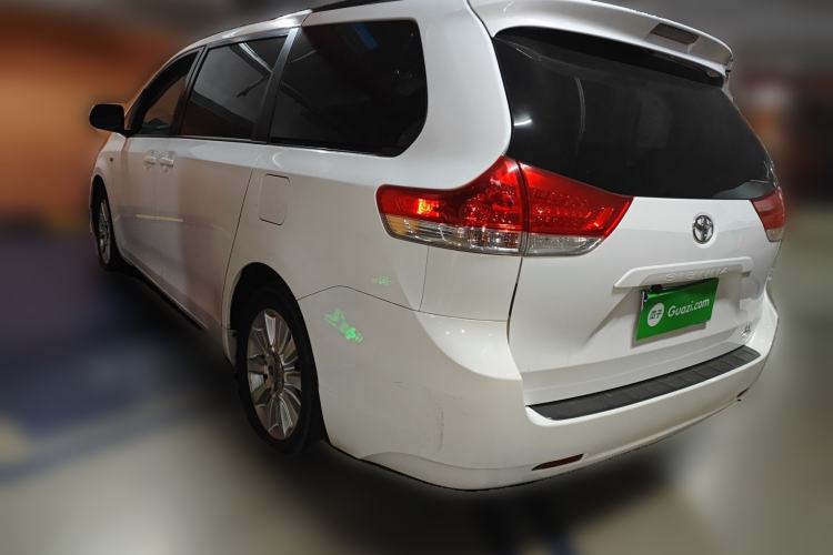 Used Toyota SIENNA  Rear Left 45 Deg