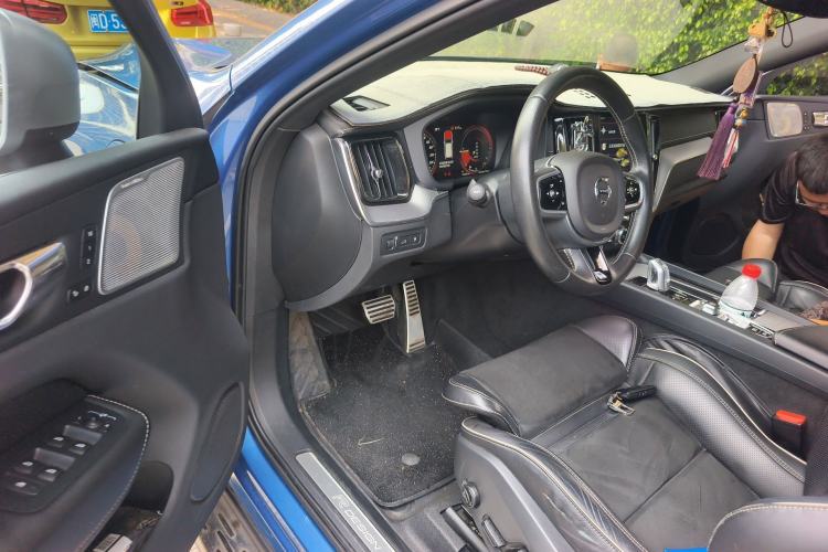 Used Volvo XC60 New Energy 2019 T8 E-Drive Hybrid Intelligent Luxury Sport Edition China V Standard Driver Seat